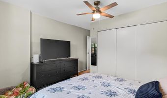 2711 S WALTER REED Dr S #A, Arlington, VA 22206