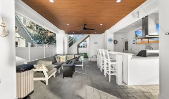 18 Mea Ln, Beach Haven, NJ 08008