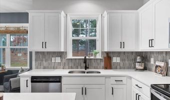 138 Warren Lake Rd, Aberdeen, NC 28315