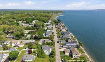 25 Narragansett St, North Kingstown, RI 02852