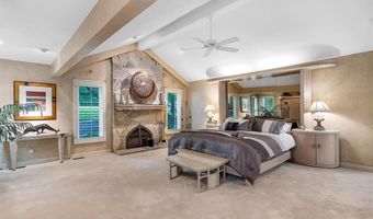 436 Shadowridge Ct, Ballwin, MO 63011