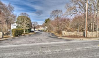 501 Woodhaven Ct 501, Cranston, RI 02920