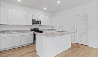 8056 Chesapeake Trl, Bauxite, AR 72011