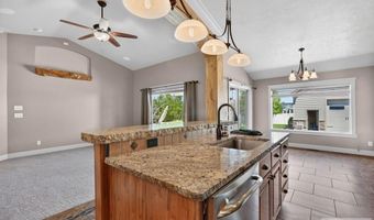 784 Dell Rd, Chubbuck, ID 83202