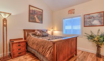 56081 Snow Goose Ct, Bend, OR 97707