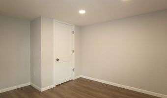 703 Johnson Ave, Ava, MO 65608