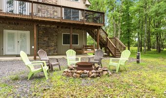 15 Bishop Cir, Albrightsville, PA 18210