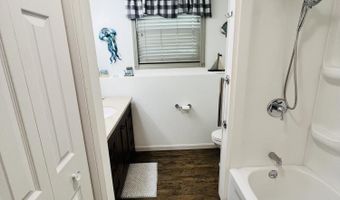 622 NE 23rd Ave, Aberdeen, SD 57401