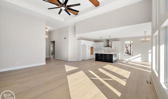 880 Hemlock Dr, Addison, MI 48370