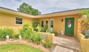 902 CRESTVIEW Dr, Auburndale, FL 33823