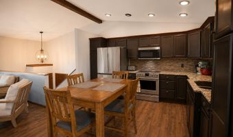 1208 Plum Ln, Aberdeen, SD 57401