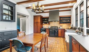 26 Sheridan Rd, Asheville, NC 28803