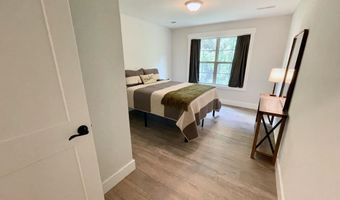 409 Shadow Oak Ct, Boiling Springs, SC 29316