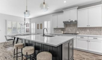 5905 SILVER SUN Dr, Apollo Beach, FL 33572