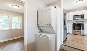 1533 Ridgewood Ave, Ames, IA 50010