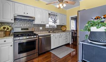 17 Mowry Ave, Cumberland, RI 02864