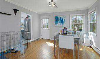 25 Quinsey Dr, Bridgeport, CT 06606