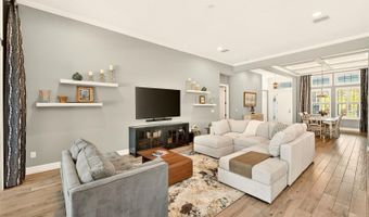 6951 CRESTPOINT Dr, Apollo Beach, FL 33572