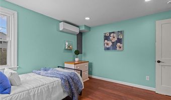 4 Sherbrooke Rd, Barrington, RI 02806