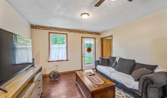 204 S Main St, Ashley, OH 43003