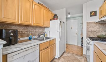 1225 KENNEDY Blvd 1D, Bayonne, NJ 07002
