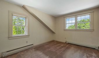 57 Roberts Cove Rd, Alton, NH 03809