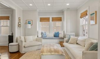 35 Hall Ave, Newport, RI 02840