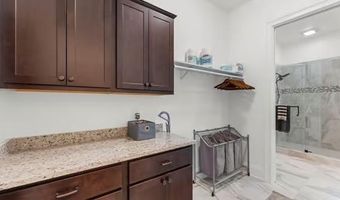 731 Creekside Bnd, Alpharetta, GA 30004