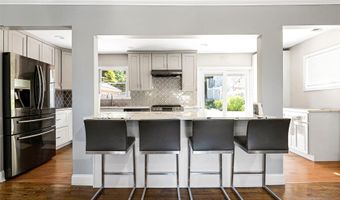 3 Grant Ave, Albertson, NY 11507