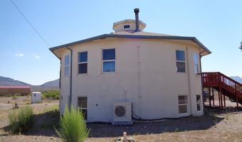 18 El Pato Rd, Caballo, NM 87942