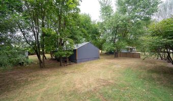 202 E Cawlfield St, Ash Grove, MO 65604