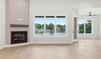 7636 S Shoreline Blvd, Benton, AR 72019