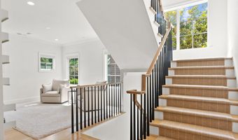 6213 DAHLONEGA Rd, Bethesda, MD 20816