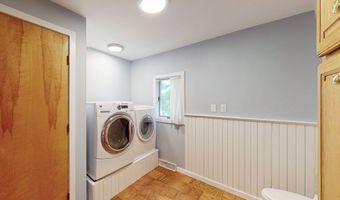 10 Baxter St, Danbury, CT 06811