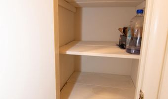 750 S DICKERSON St 414, Arlington, VA 22204
