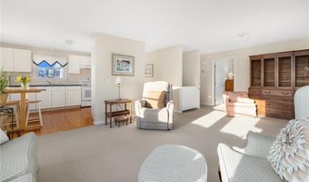 110 HOUSTON Ave, Narragansett, RI 02882