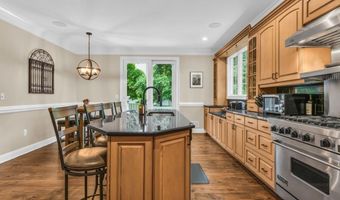 41 Sears Ave, Atlantic Highlands, NJ 07716