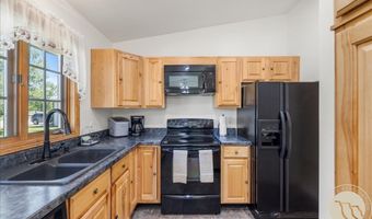 7 Cottonwood Way, Absarokee, MT 59001