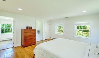 29 Melrose Ave, Barrington, RI 02806