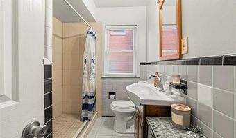 15570 Angelique Ave, Allen Park, MI 48101