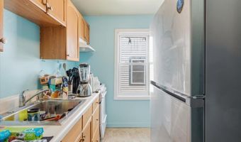 64 Hyde St, Burlington, VT 05401