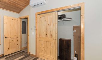 2052 Granny Squirrel Dr, Andrews, NC 28901