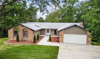 863 Woods Mill Rd, Ballwin, MO 63011