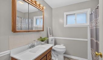 213 SE Roselawn Ave, Bartlesville, OK 74006