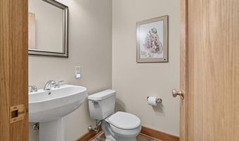 3 Proctor Ct, Albany, NY 12211