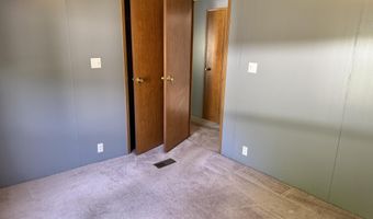 829 Savannah River Dr, Adrian, MI 49221