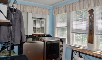 99 S Main St, Acushnet, MA 02743