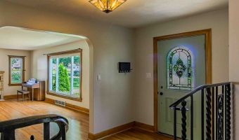 1060 Broad St, Ashland, OH 44805