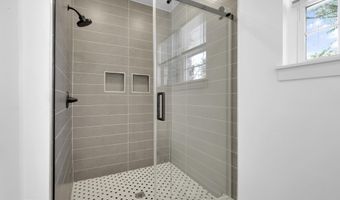 2670 BRADDOCK St, Philadelphia, PA 19125