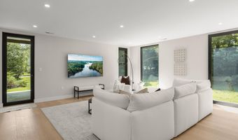 3112 N ROSSER St, Alexandria, VA 22311